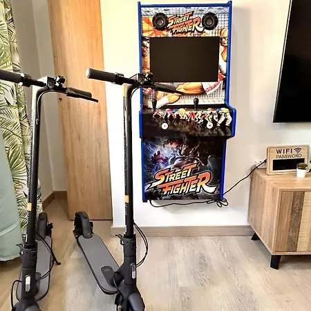 Apartamento Lujo Proyector, Maquina Arcade, Wifi Y Patinetes *