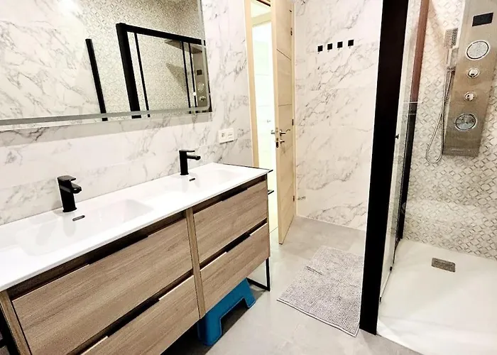 Lujo Proyector, Maquina Arcade, Wifi Y Patinetes Apartment *